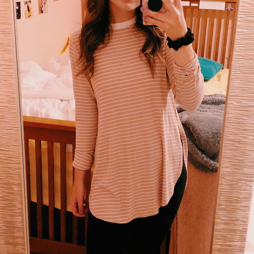 ⭐️Baby Pink Striped Top⭐️